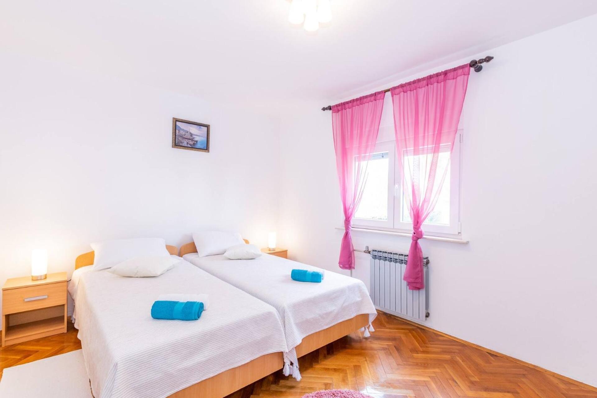 Family House With 2 Apartments - Irma Medulin Exterior foto