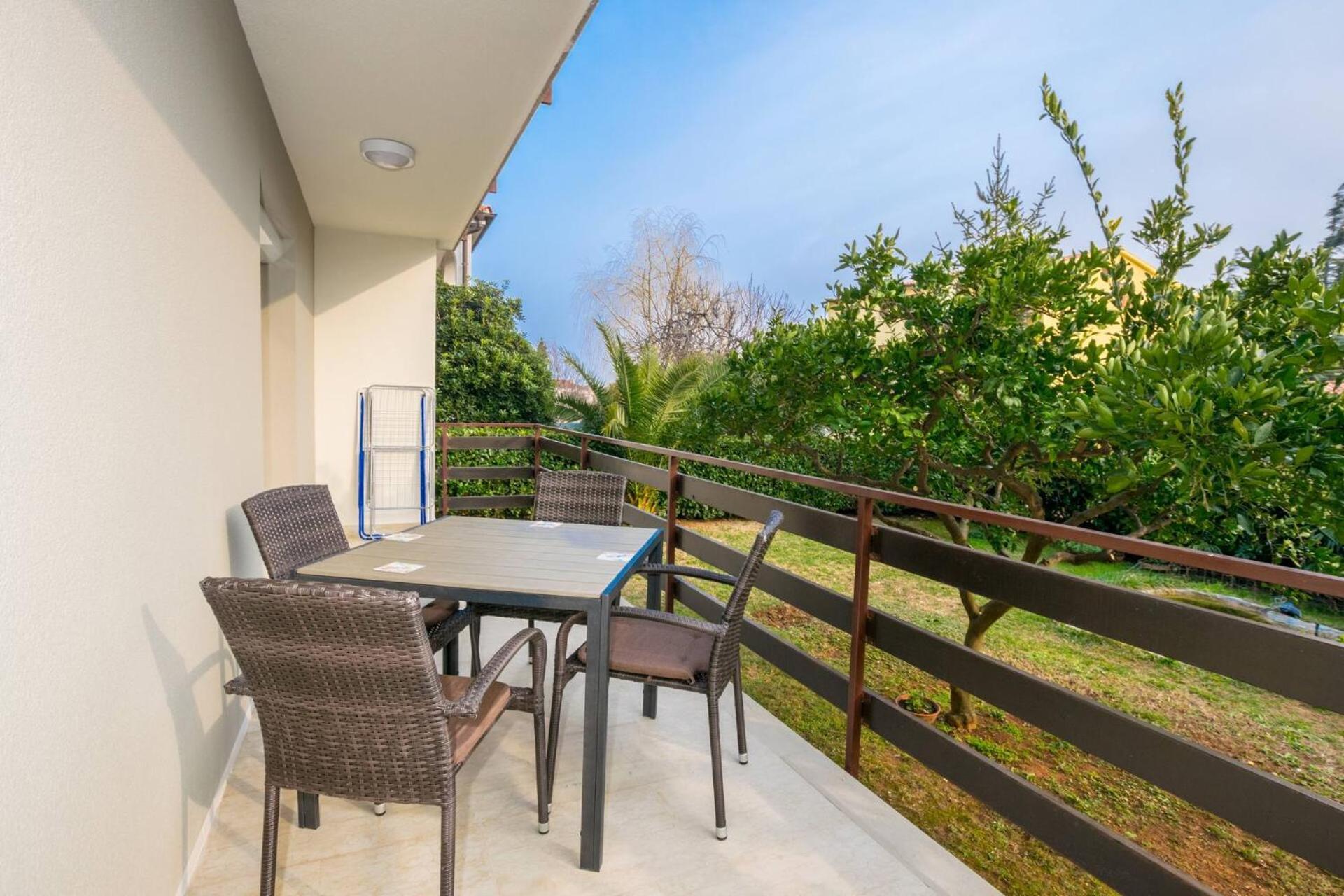 Family House With 2 Apartments - Irma Medulin Exterior foto